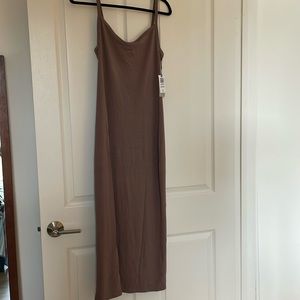 Aritzia babaton - tavish maxi dress - size M
